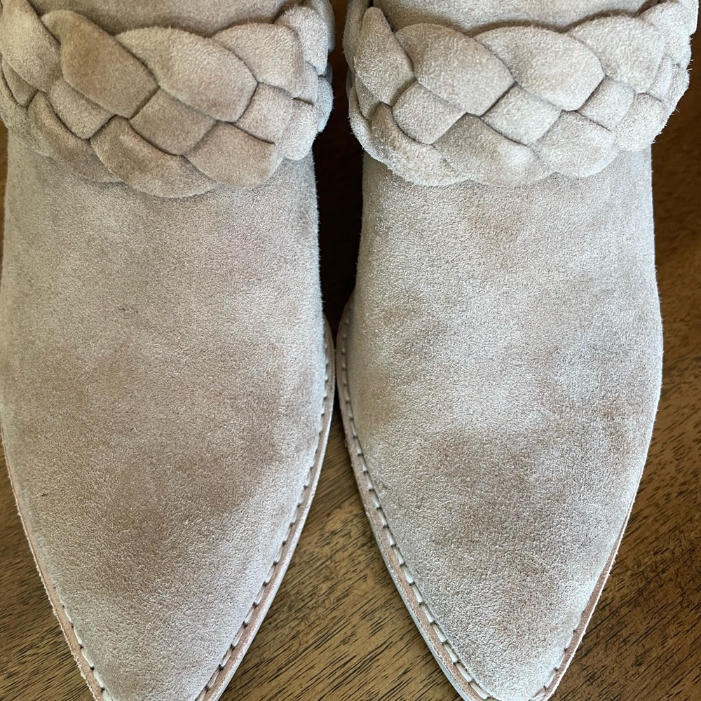 Dolce Vita Women's Tan Suede Mules - Picture 2 of 9